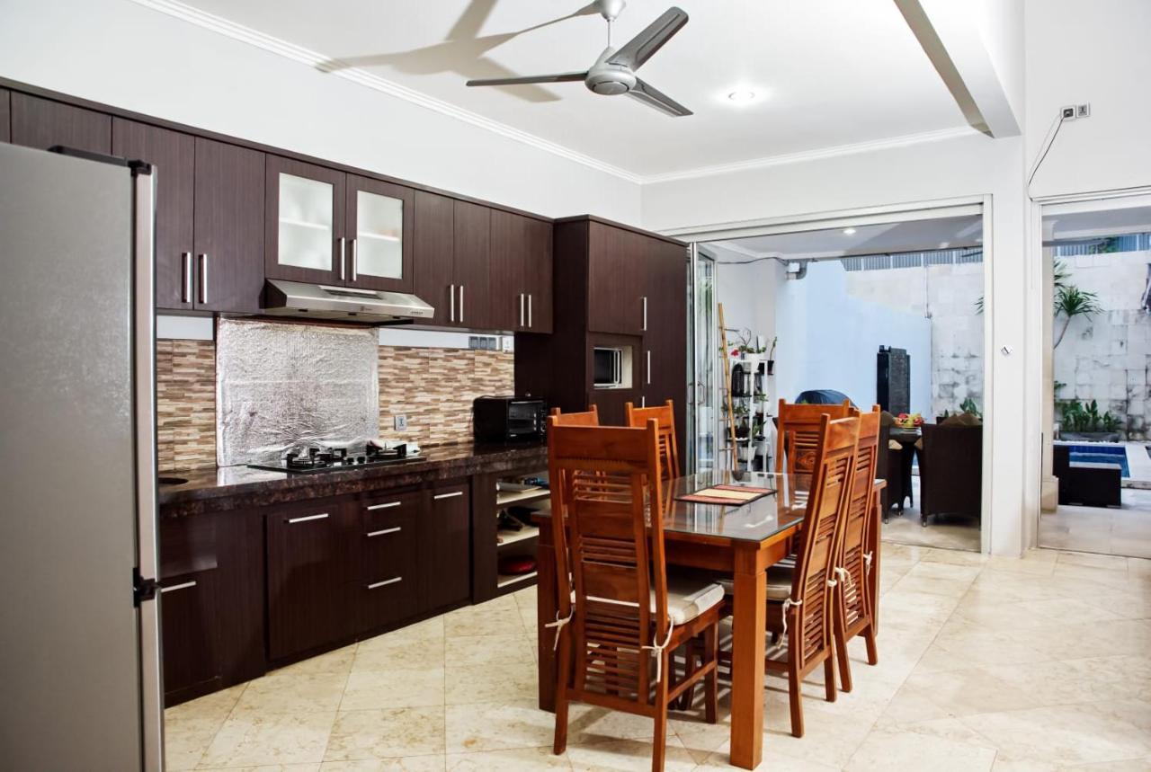 4 Bedroom Villa Kuta Regency B10 Екстер'єр фото